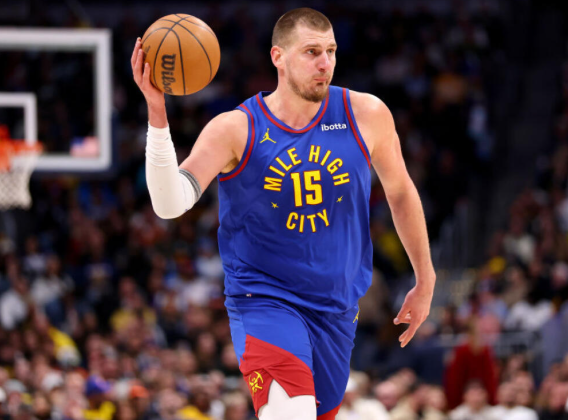 nikola-jokic-banyak-disebut-sebagai-pembasket-tercepat-saat-ini