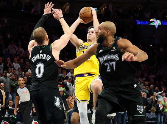 austin-reaves-tentukan-kemenangan-lakers-saat-lawan-wolves