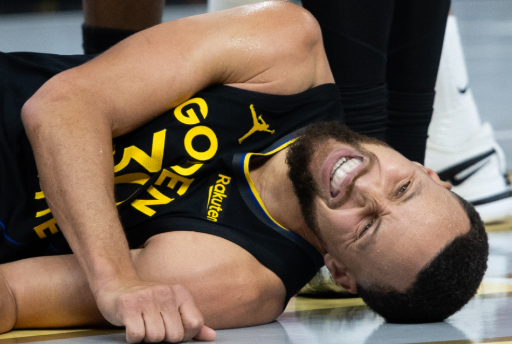 stephen-curry-diprediksi-akan-absen-sepekan-akibat-cedera