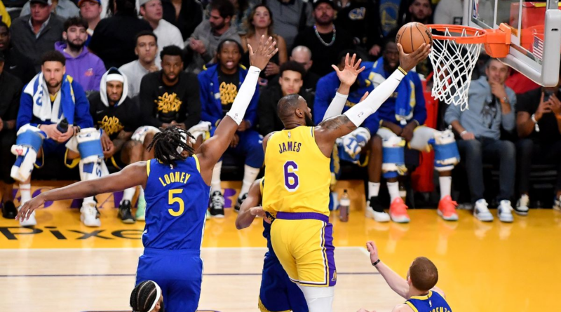 Golden State Warriors Temukan Momentum Menjelang Playoff NBA